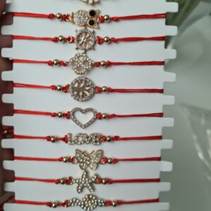 SET 12 Bratari Martisor  Reglabile – Elegante și Sclipitoare, pentru Copii și Adulți, Model 2026 - imagine 4