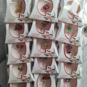 Set 30 Mărțișoare Tradiționale în Cutie Gentuță – Cadouri 1 Martie / 8 Martie - imagine 4